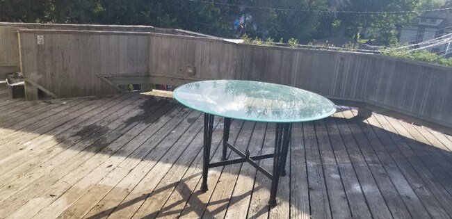 Building Photo - 2410 University Ave NE