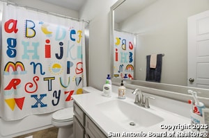 Building Photo - 123 Escondido