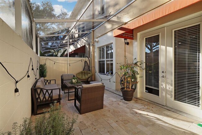 Building Photo - 505 S Tampania Ave