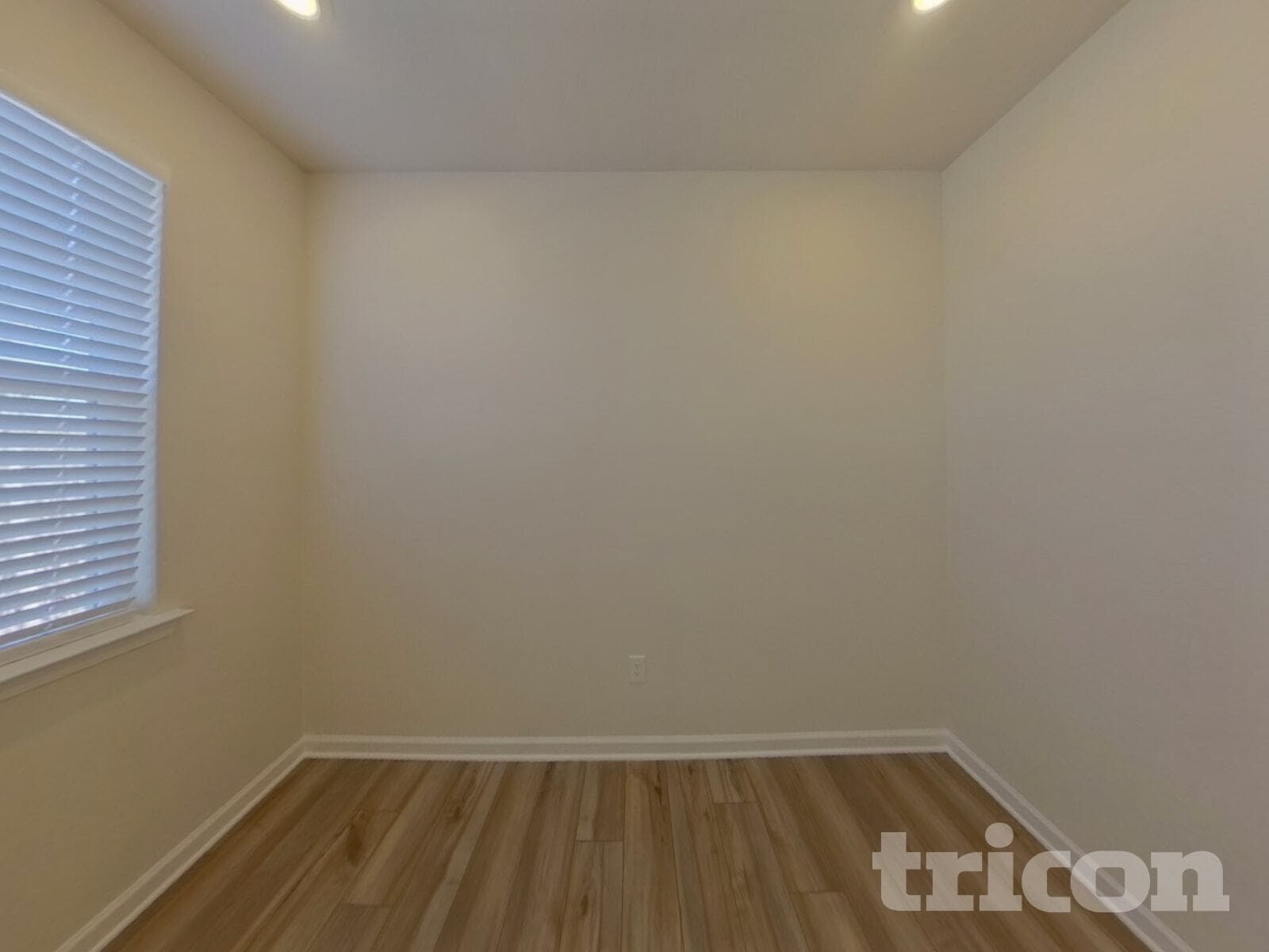 Building Photo - 1207 Mary Jane Ave