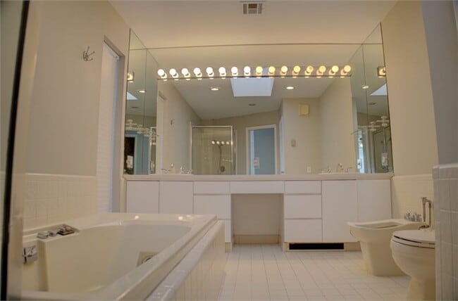 Building Photo - Beautiful Ranch-Style Rental in Marion Gardens!