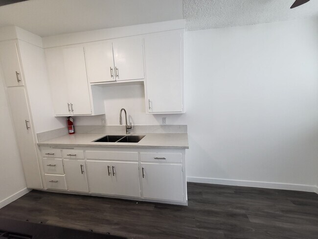 Floorplan - 611 S Fir Ave