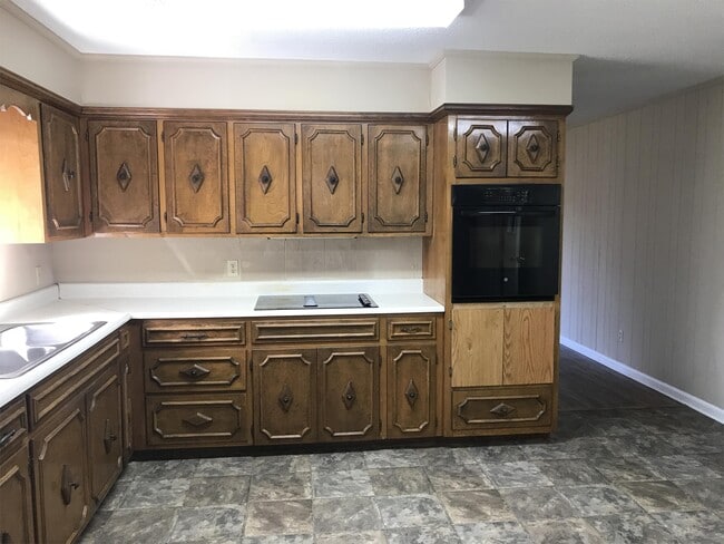 Building Photo - 211 Abbie Ln