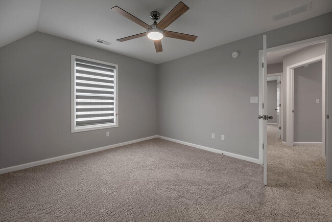 Building Photo - 242 Elkhorn Meadows Dr