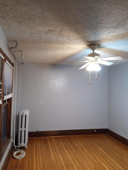 Bedroom - 404 Birr St