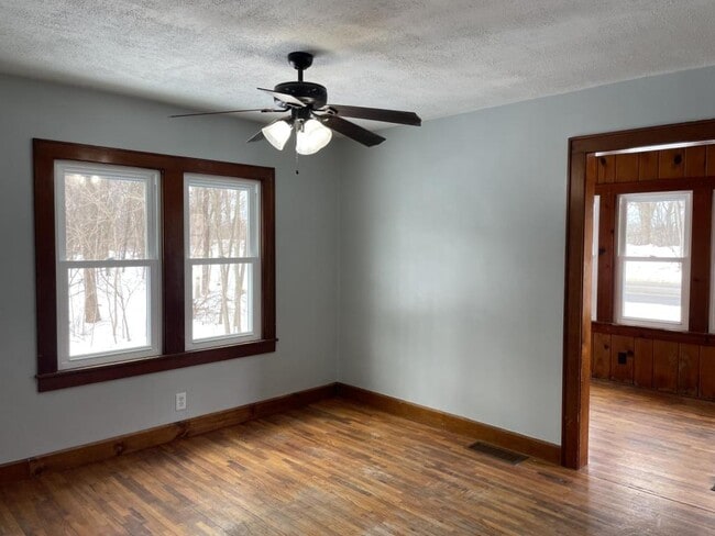 Building Photo - 7927 Red Arrow Hwy