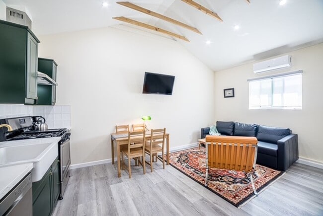 Building Photo - Newly Renovated Guest House Studio in Granada Hills - Utilities & wifi included!