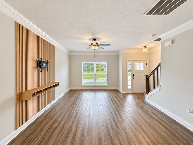 Building Photo - 4041 Cottingham Wy