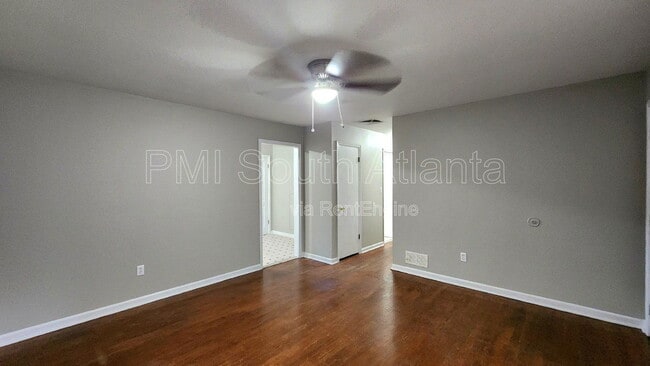 Building Photo - 1028 Tamarack Trail