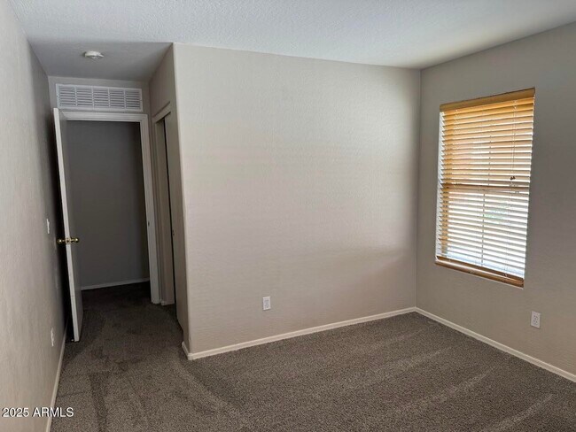 Building Photo - 3110 S 100th Ln