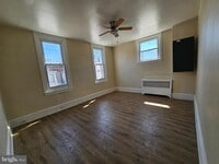 Building Photo - 718 S 52ND St S