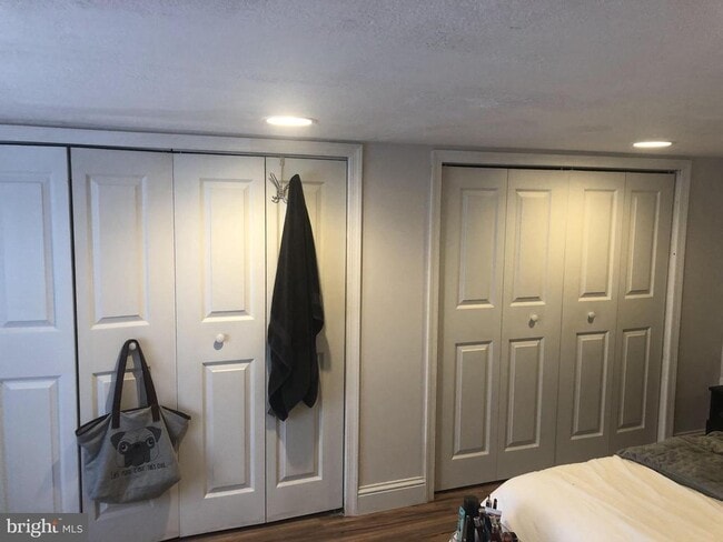 Building Photo - 838 Corinthian Ave