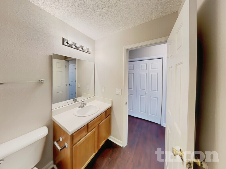 Building Photo - 1069 Coralbean Way