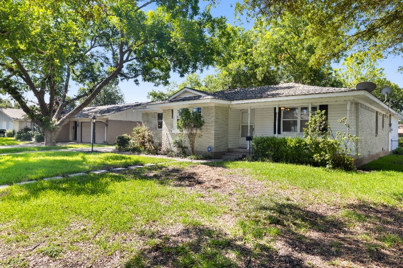 Building Photo - 529 Melrose Dr