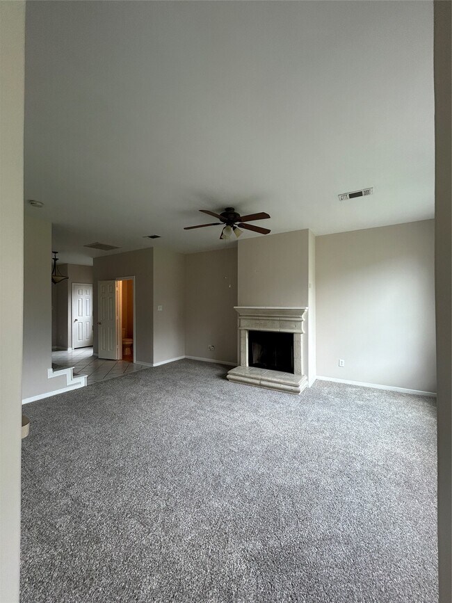 Building Photo - 2822 Green Lodge Cir