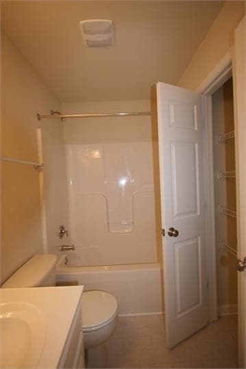 Building Photo - 2461 N Berkshire Rd