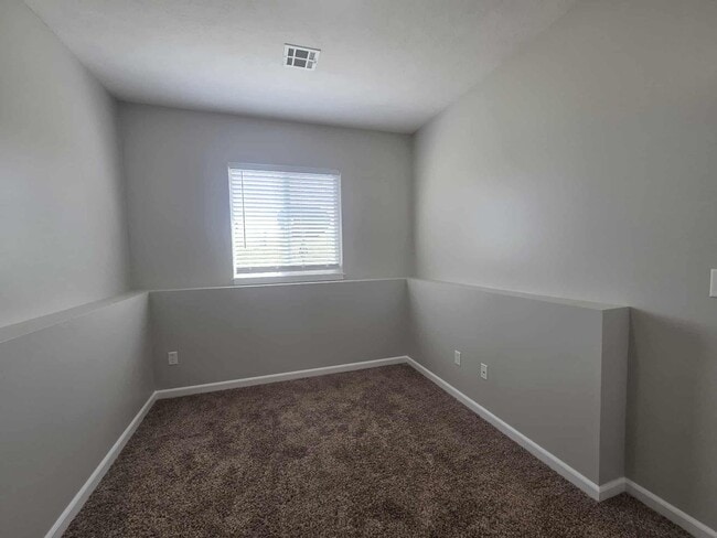 Building Photo - 404 Michaels Court