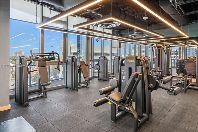 Building Photo - 500 Alton Rd