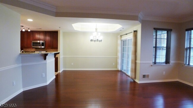 Building Photo - 13 Taft Ln