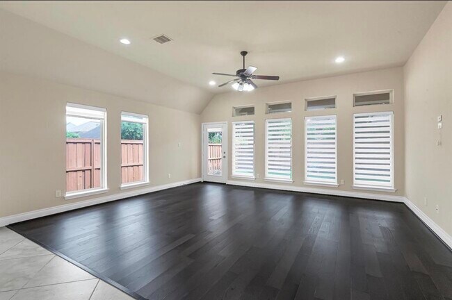 Building Photo - 17503 Woodfalls Ln