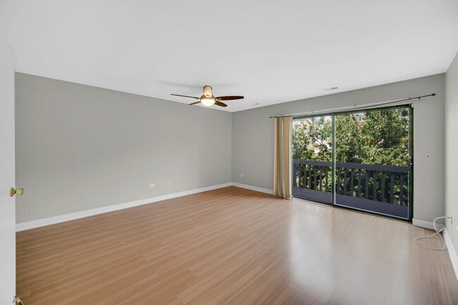 Building Photo - 1468 N Picadilly Cir