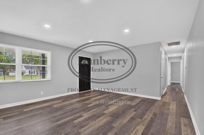 Building Photo - 6051 Graystone Dr