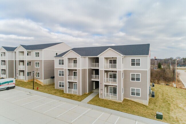 Building Photo - 1447 Pk W Ct