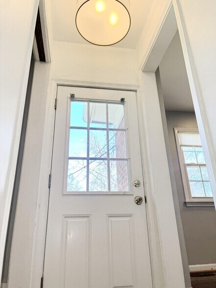 Building Photo - 1655 Hazel St