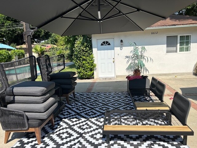 Building Photo - 6614 Noble Ave