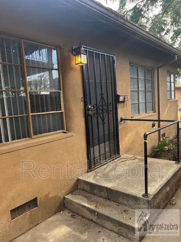 Primary Photo - 1246 W 19th St