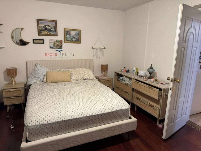 Building Photo - 21-12 29th St