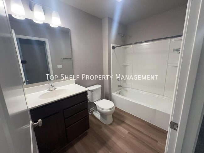 Building Photo - 2308 Hazeltine Pl