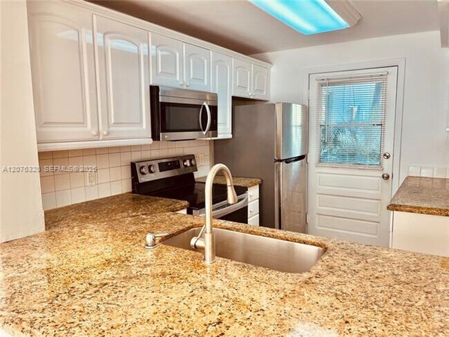 Building Photo - 251 Galen Dr