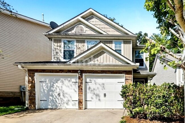 Building Photo - 119 Hidden Creek Dr