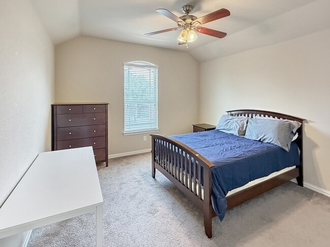 Building Photo - 1313 Zanna Grace Way