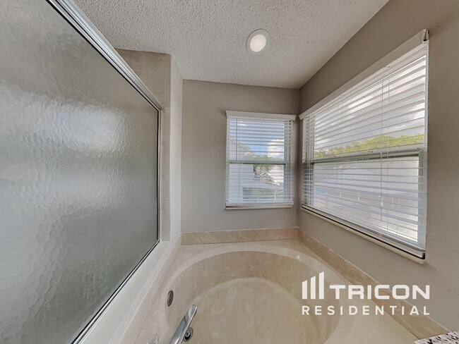 Building Photo - 1517 Crosswind Cir