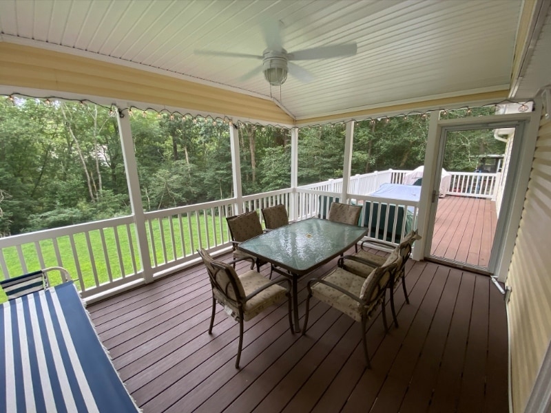 Building Photo - 2094 Fieldcrest Dr