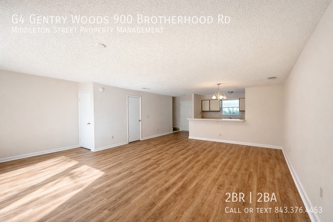 Building Photo - G4 Gentry Woods 900 Brotherhood Rd