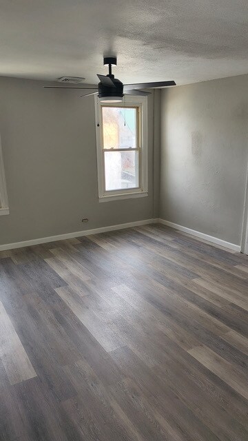 Building Photo - 328 Clay St