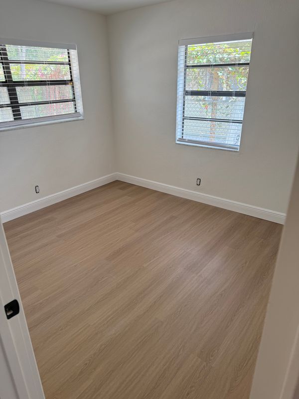 Building Photo - 808 SW 15th Ave