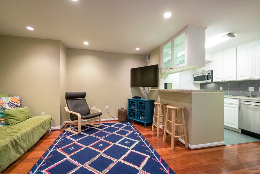 Building Photo - 1001 New Hampshire Ave NW