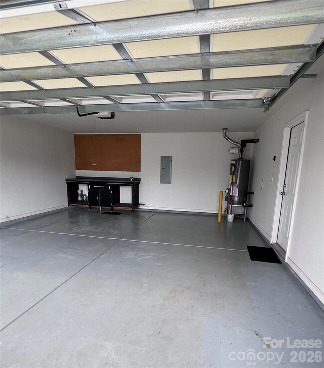 Building Photo - 2340 Wexford Way