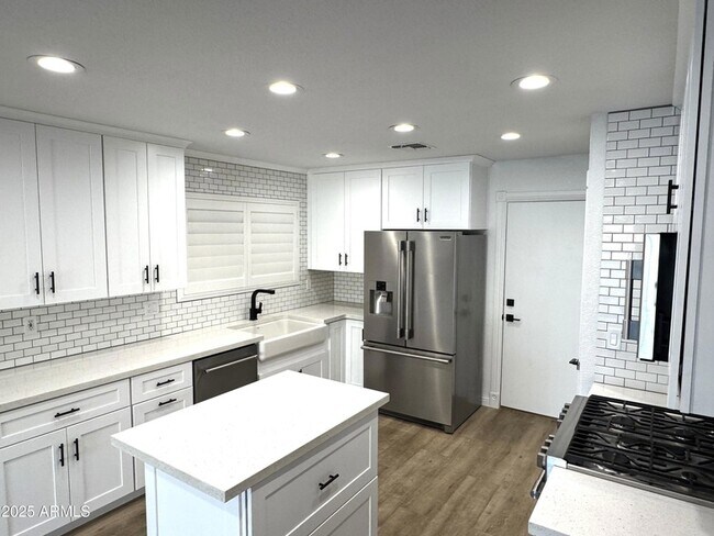 Building Photo - 3733 E Orchid Ct