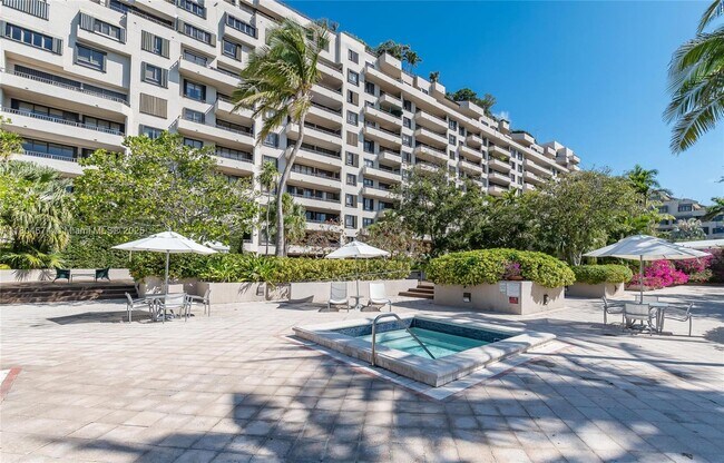 Building Photo - 151 Crandon Blvd