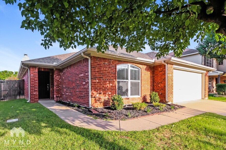 Primary Photo - 229 Centennial Pl