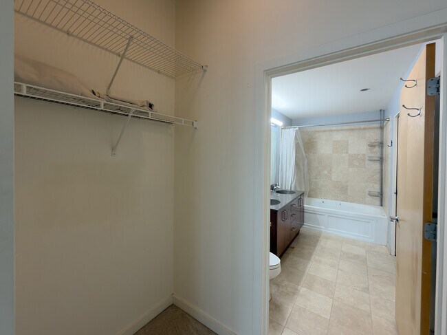 Building Photo - 1720 S Michigan Ave