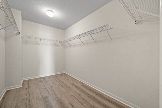 Building Photo - 20719 Fair Castle Dr
