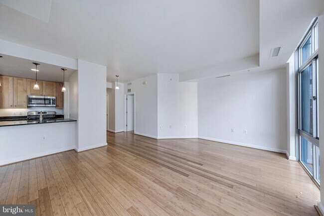 Building Photo - 11990 Market St