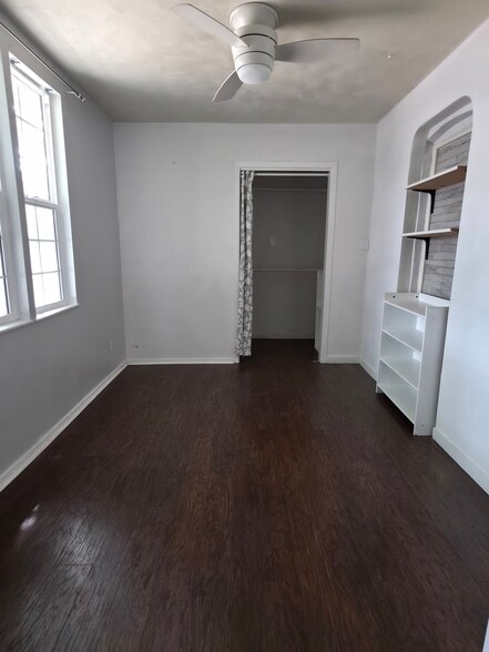 Building Photo - 163 W 400 S