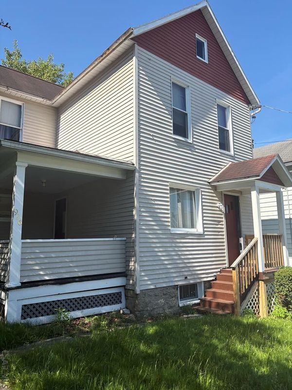 Building Photo - 926 Bloom St